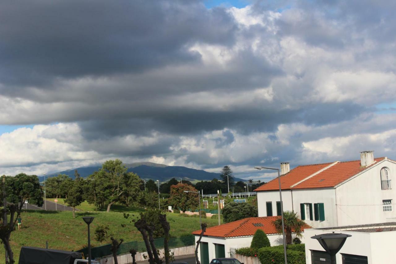 Apartanita Ponta Delgada  Luaran gambar